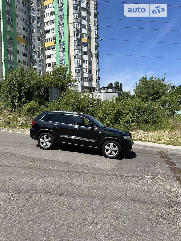 2011 jeep grand-cherokee-