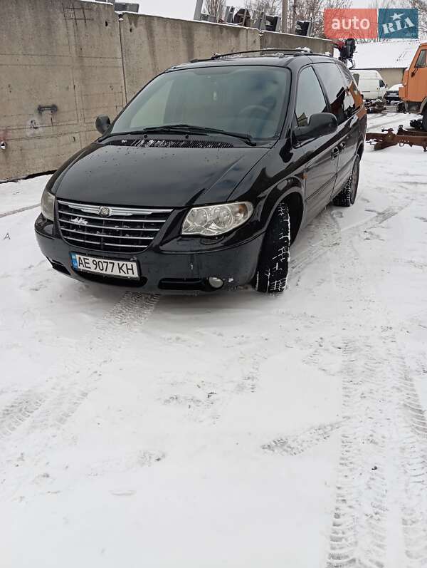 2005 chrysler gr-voyager
