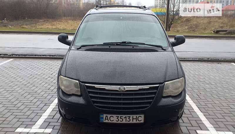 2004 chrysler voyager