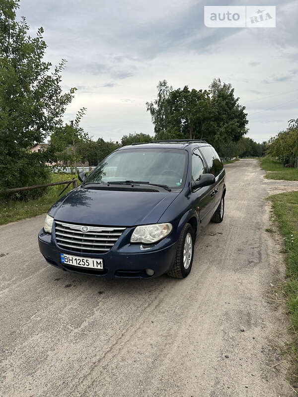2004 chrysler voyager