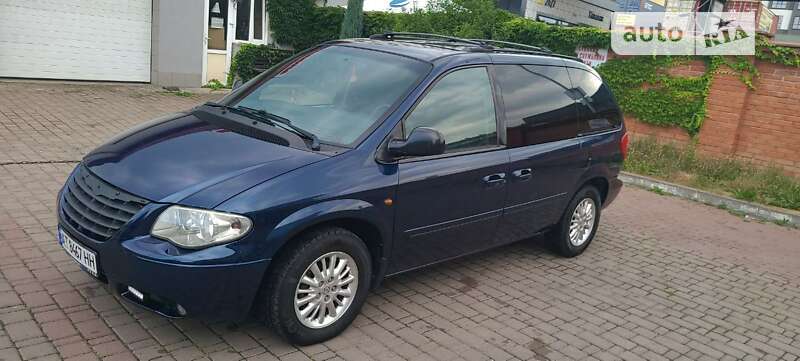 2004 chrysler voyager