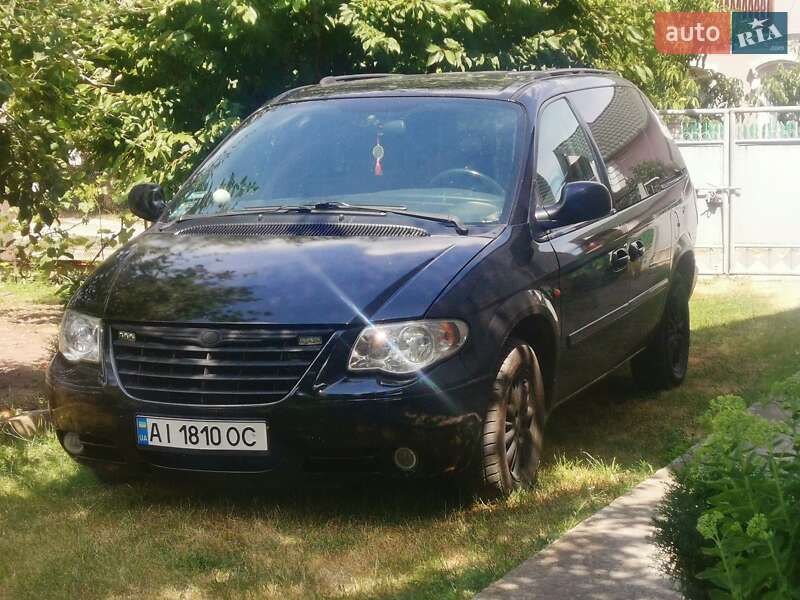 2005 chrysler voyager