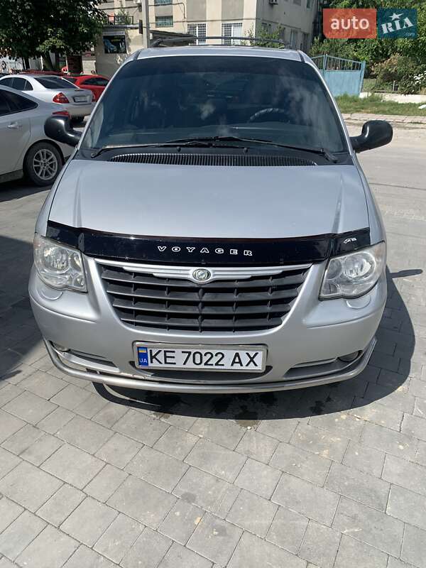 2005 chrysler voyager