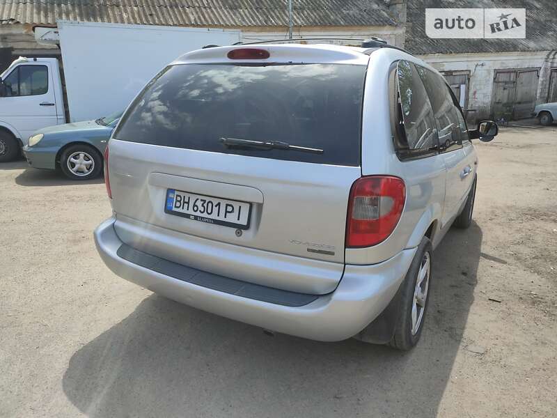 2005 chrysler voyager