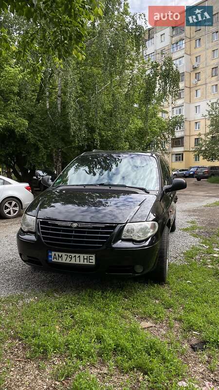 2005 chrysler voyager