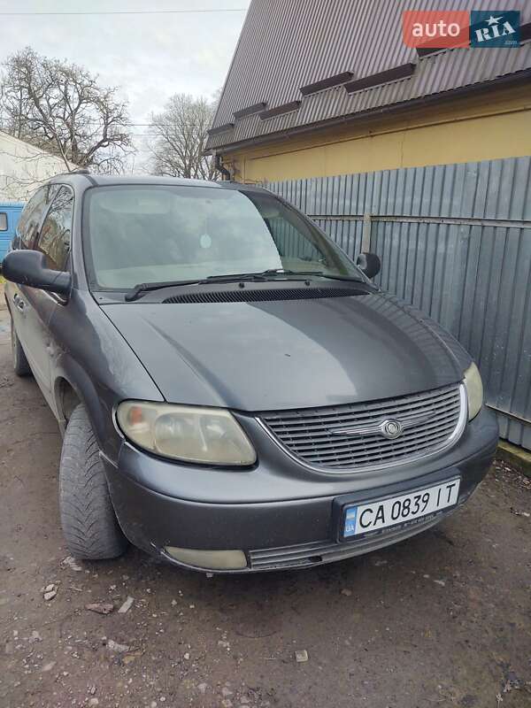 2004 chrysler gr-voyager