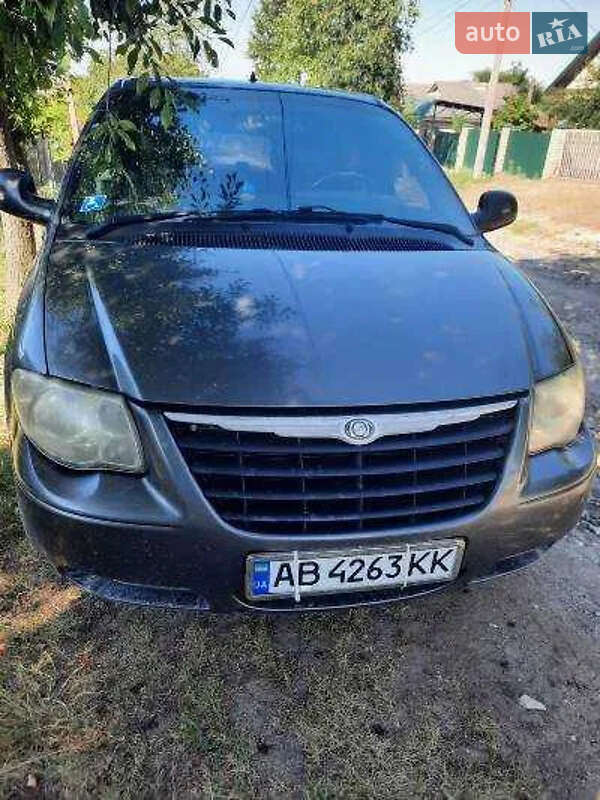 2005 chrysler gr-voyager