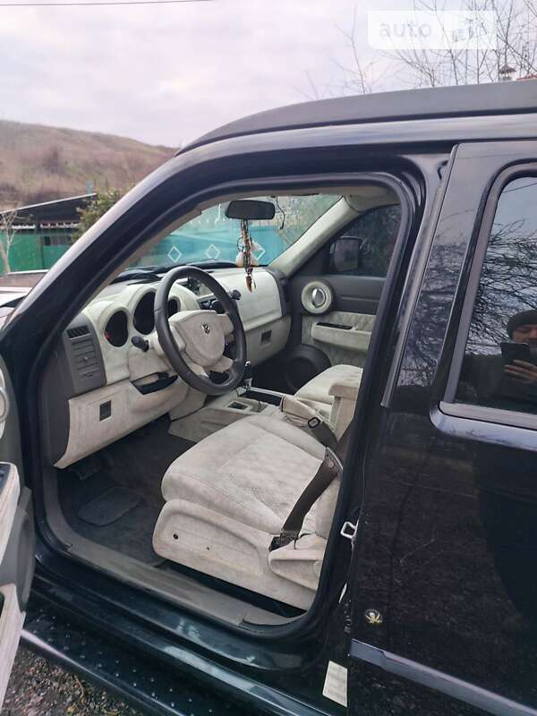 2008 dodge nitro