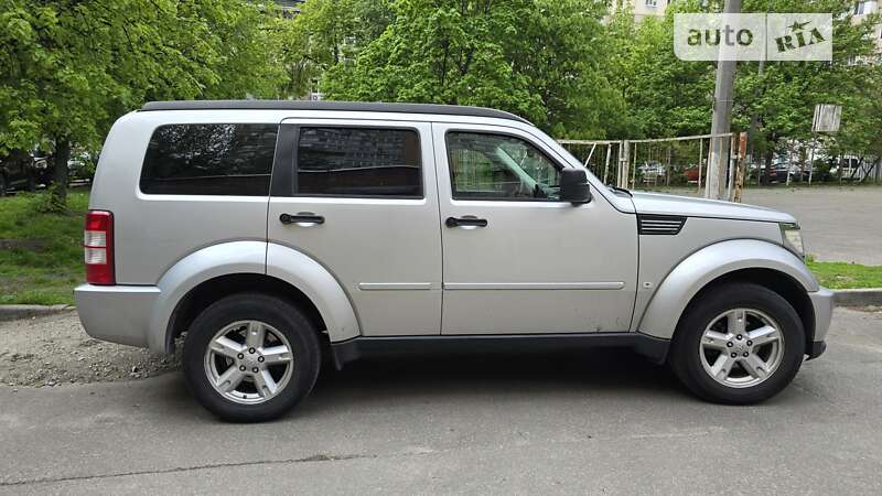 2008 dodge nitro