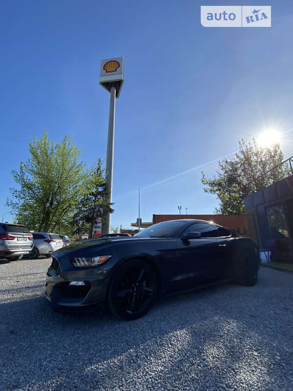 2015 ford mustang