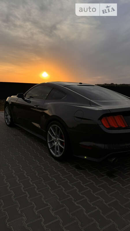 2015 ford mustang