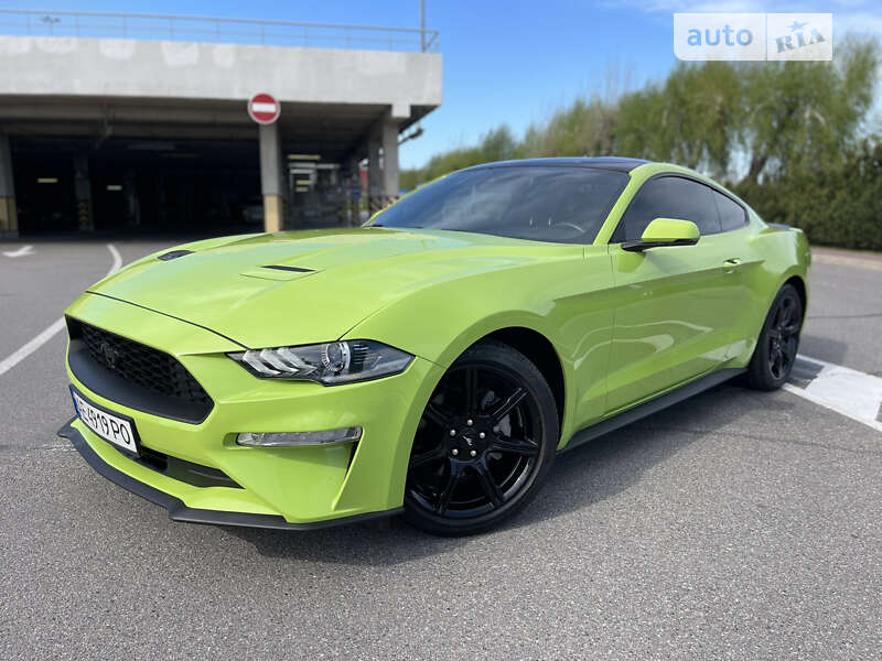 2019 ford mustang
