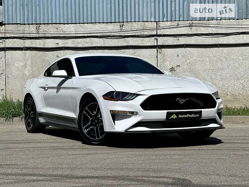 2021 ford mustang