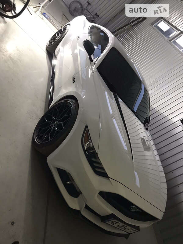 2017 ford mustang