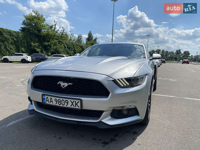 2017 FORD Mustang