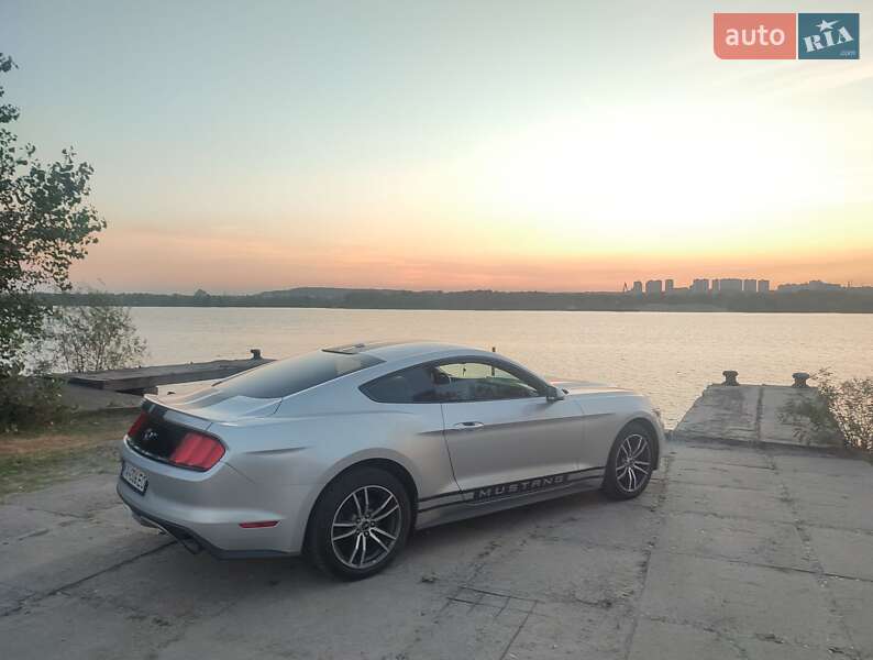 2015 ford mustang