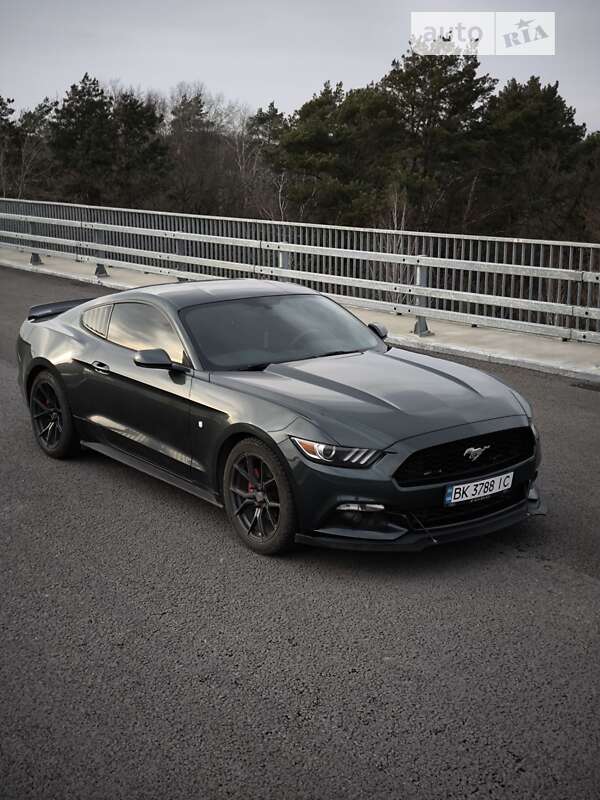 2014 ford mustang