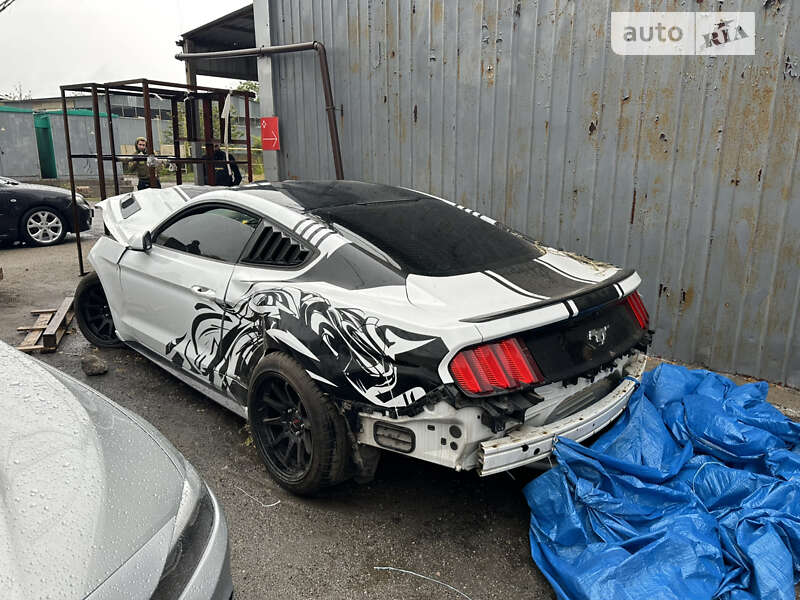 2015 ford mustang