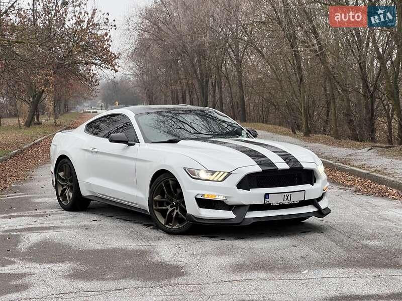 2015 ford mustang