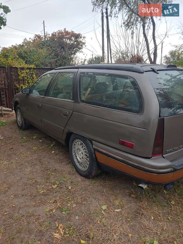 1988 ford taurus
