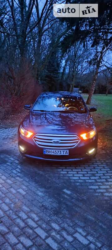 2017 ford taurus