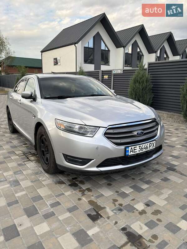 2012 ford taurus