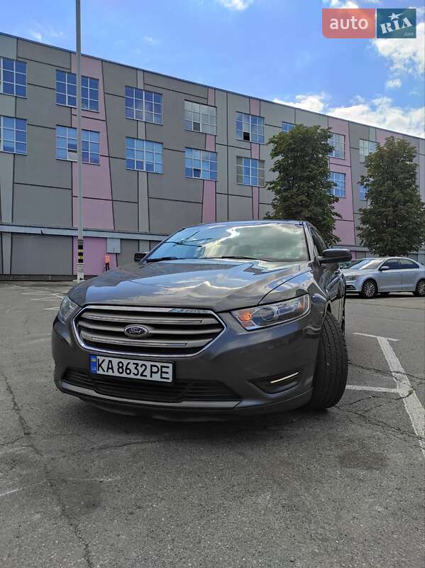 2015 ford taurus