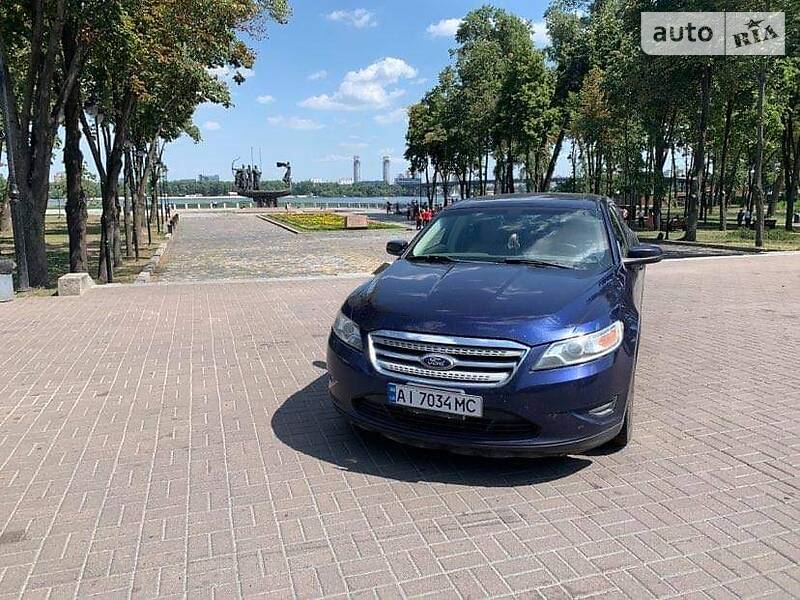 2011 ford taurus