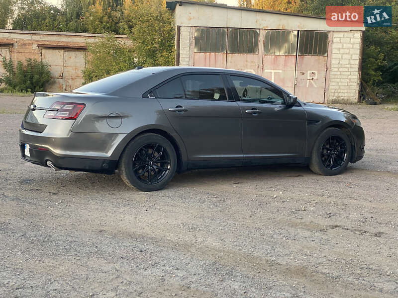 2015 ford taurus