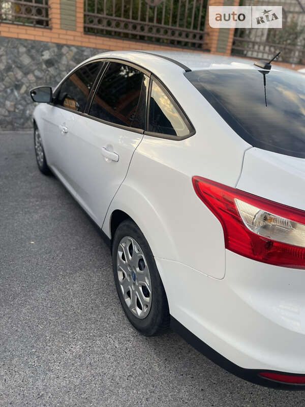 2011 ford focus
