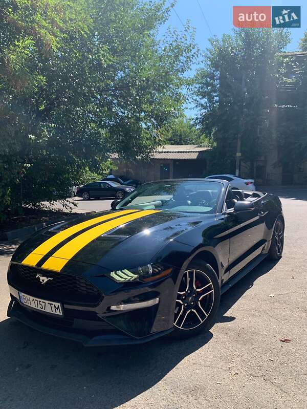 2019 ford mustang