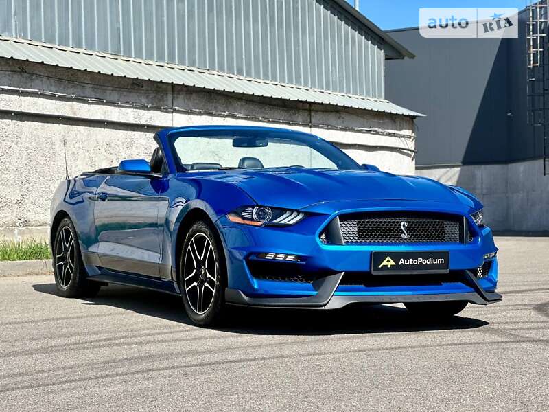 2020 ford mustang