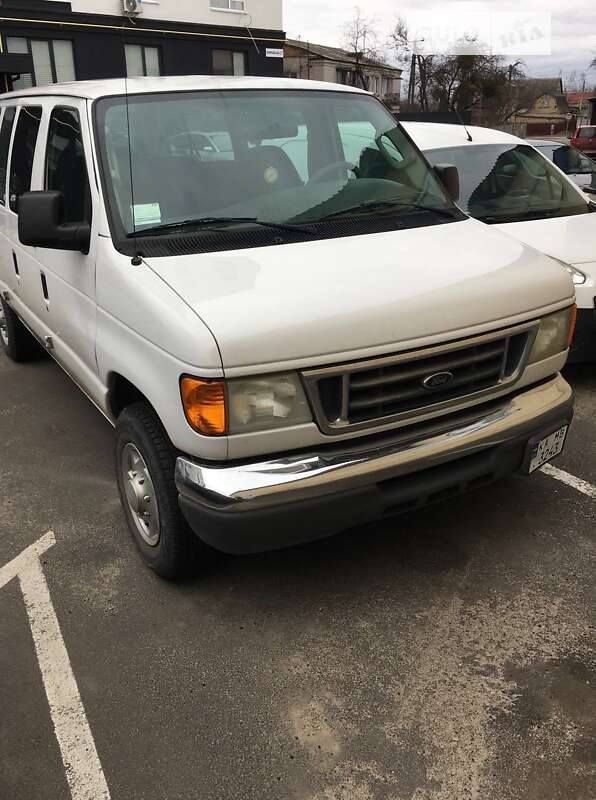 2005 ford e350