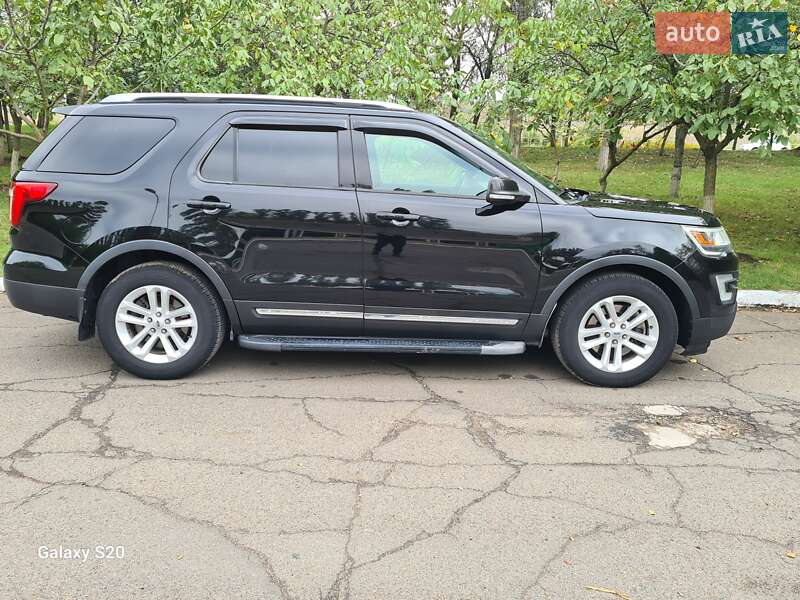 2016 ford explorer