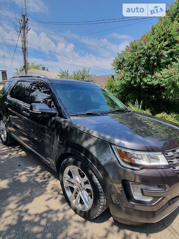 2015 ford explorer