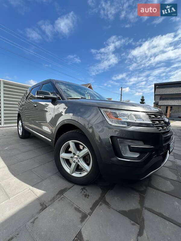 2017 ford explorer
