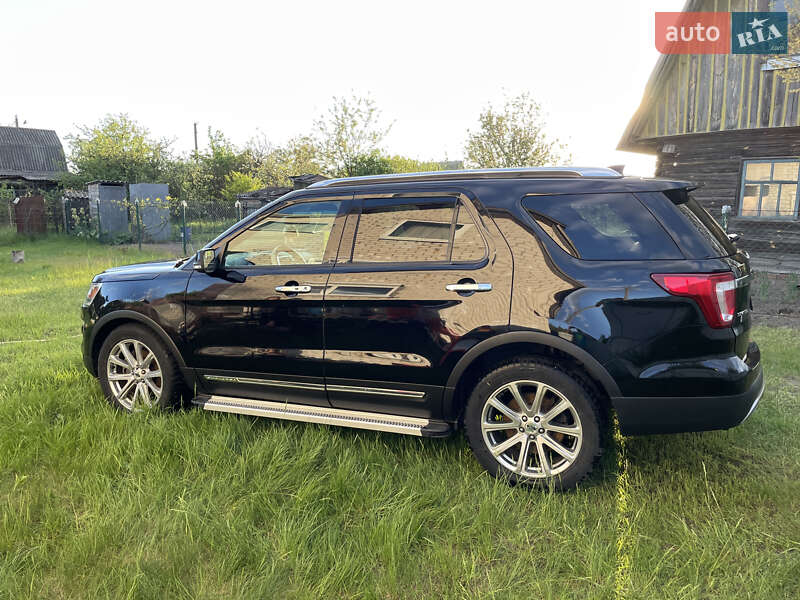2016 ford explorer