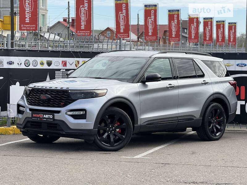 2020 ford explorer