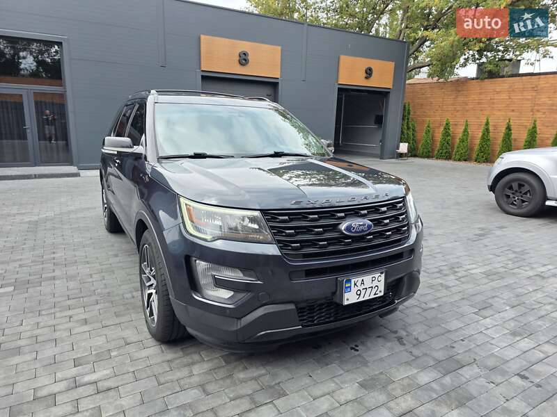 2016 ford explorer