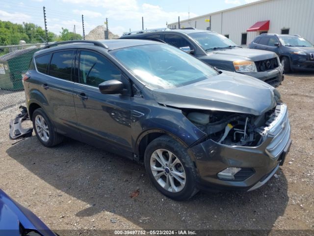2017 FORD Escape