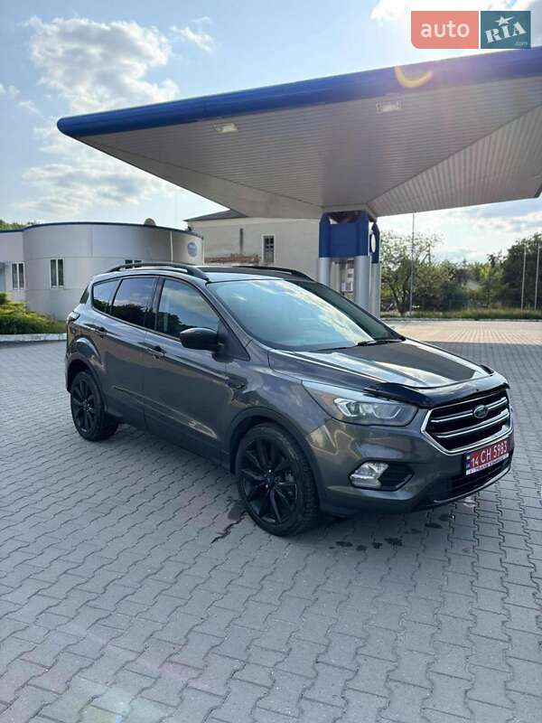 2017 FORD Escape
