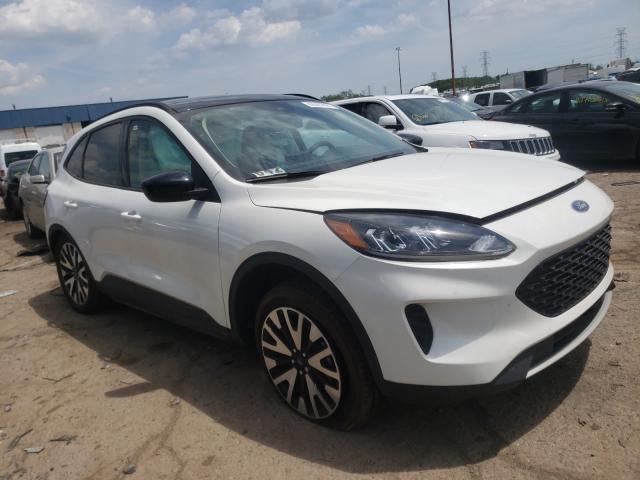 2020 ford escape se