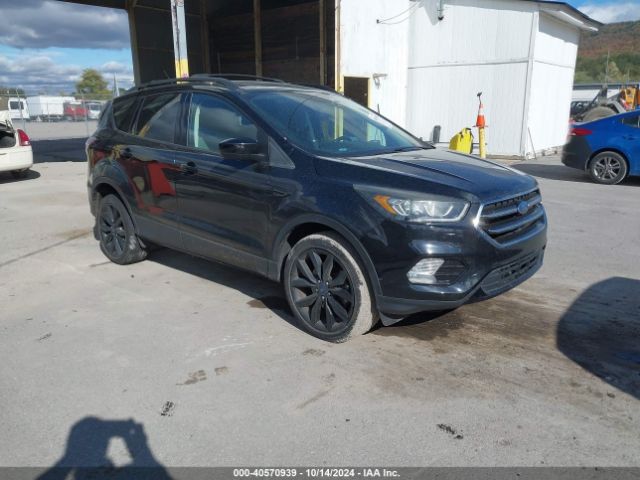 2017 FORD Escape