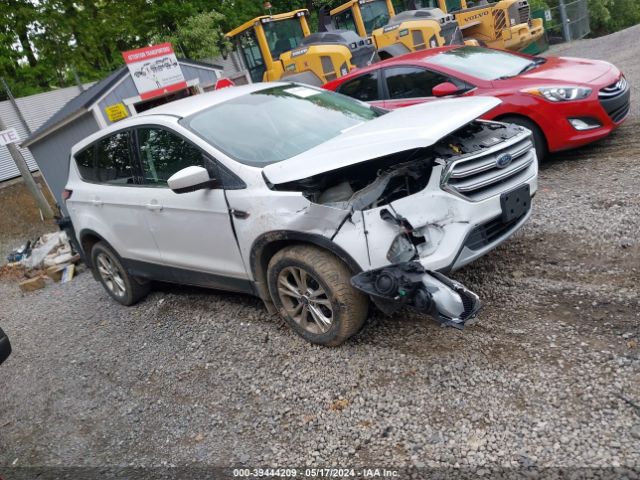 2017 FORD Escape