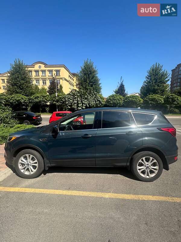 2019 ford escape