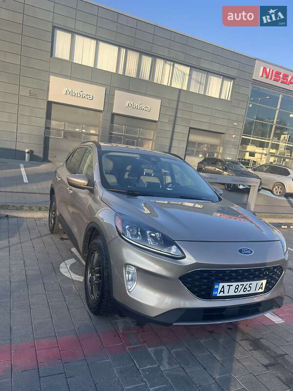 2020 ford escape