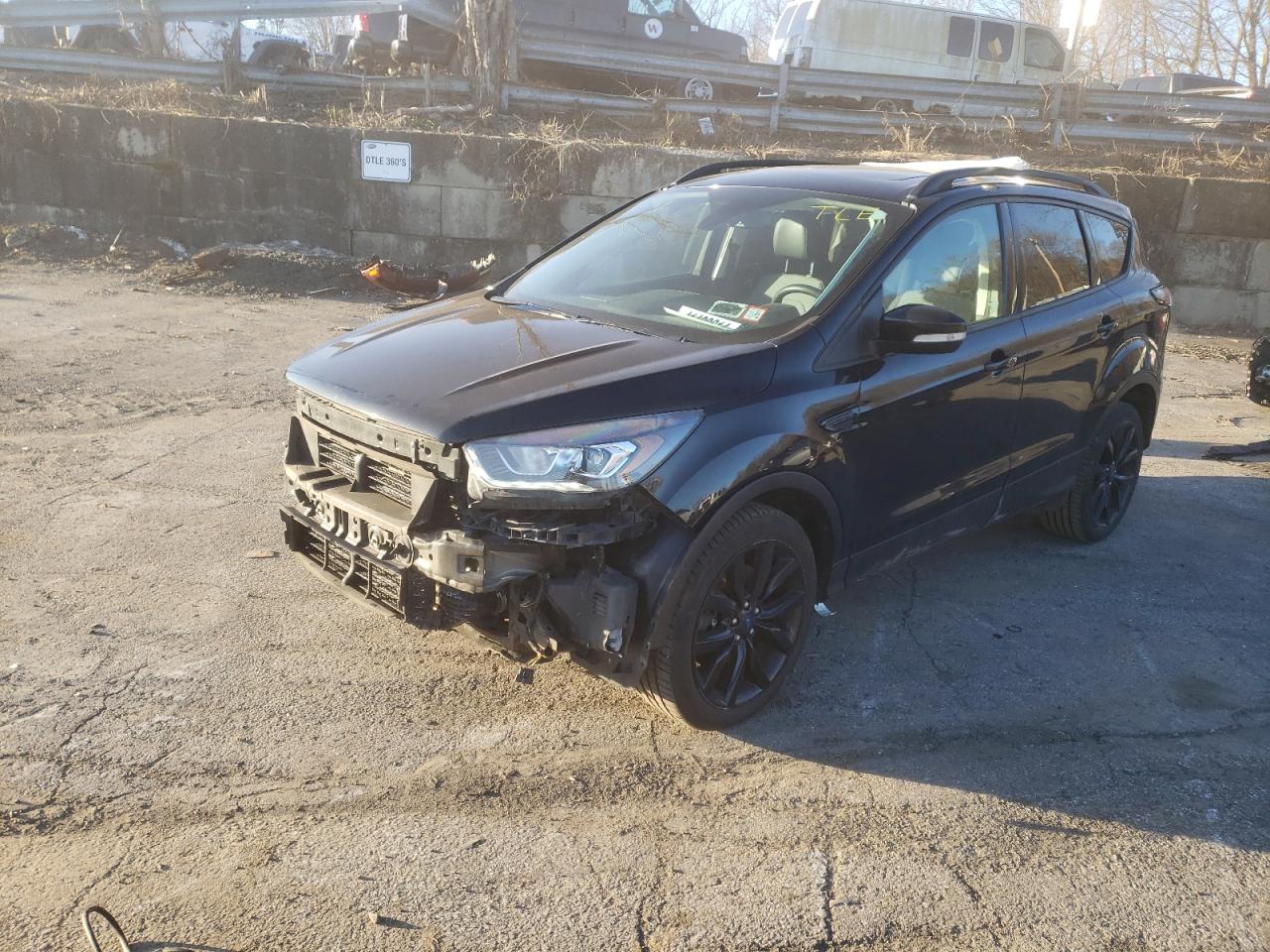 2017 FORD Escape