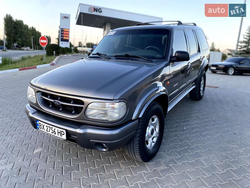 1999 ford explorer