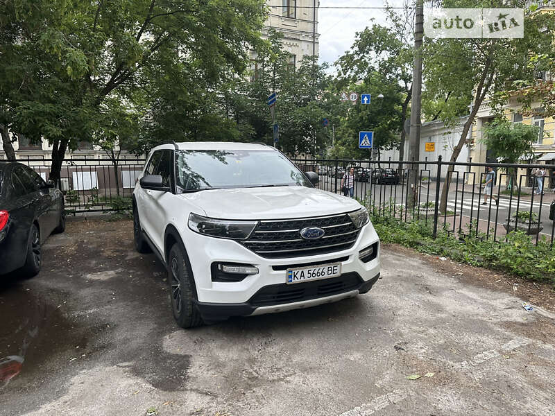 2020 ford explorer
