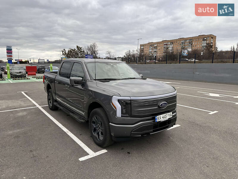 2023 ford f 150 lightning